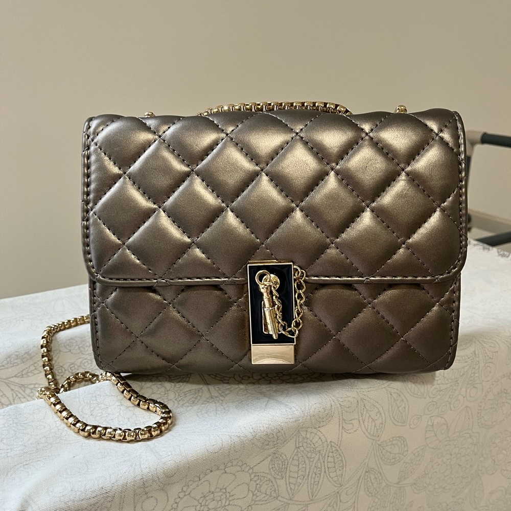 Quilted Crossbody Bag | Rose Gold Accents | Minor Wear